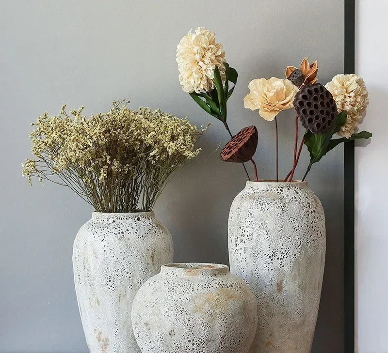 Timeless Elegance: Retro Ceramic Vase with Antique Finish