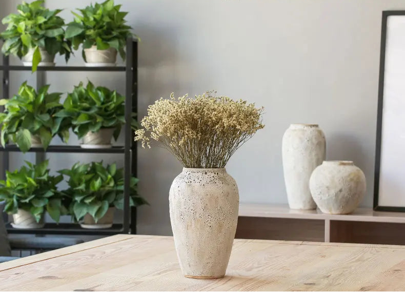 Timeless Elegance: Retro Ceramic Vase with Antique Finish