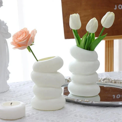 Modern Decorative Vase – Sleek, Stylish & Effortlessly Elegant