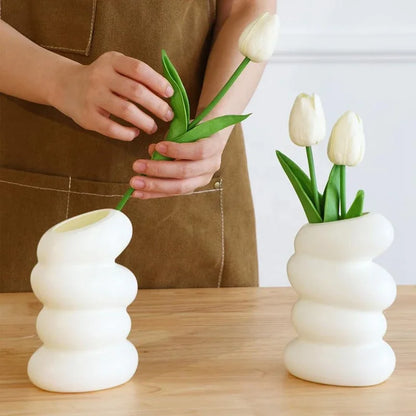 Modern Decorative Vase – Sleek, Stylish & Effortlessly Elegant