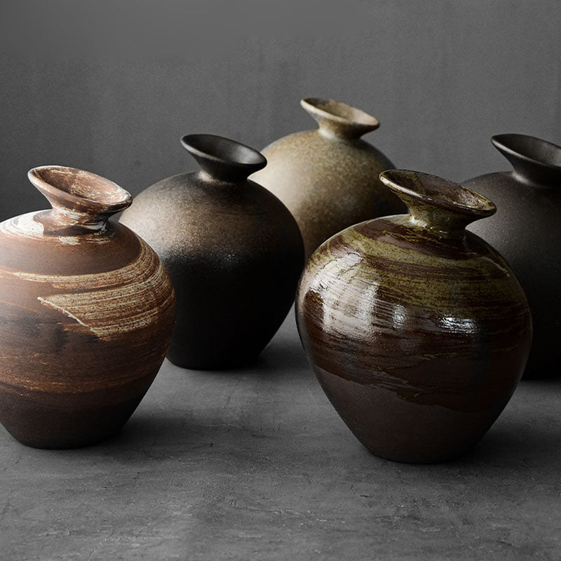 Elegant Simplicity: Japanese-Style Black Terracotta Vase