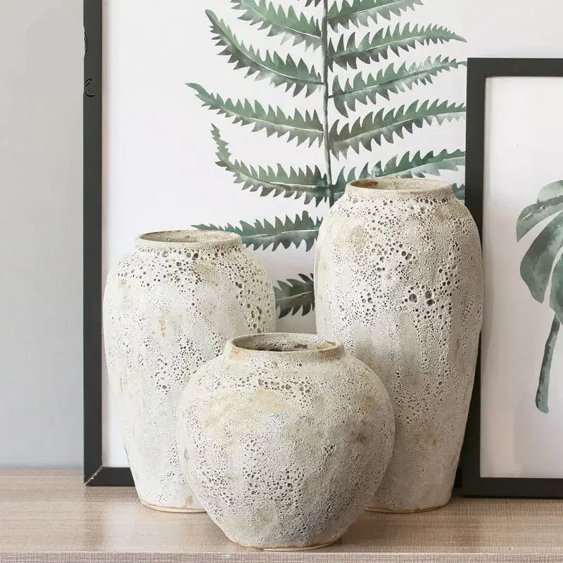 Timeless Elegance: Retro Ceramic Vase with Antique Finish